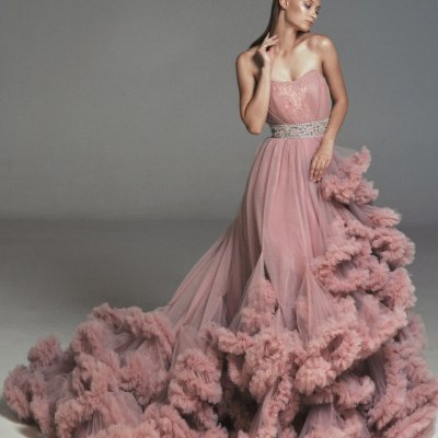 пышное розовое платье