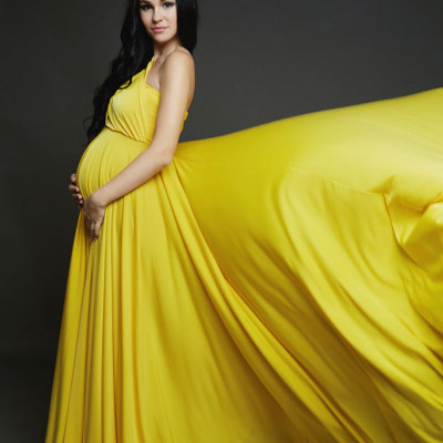 Желтое платье-трансформер для беременных