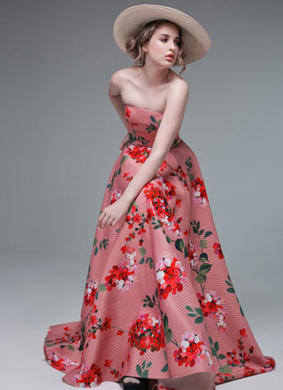 Длинное розовое платье с открытыми плечами напрокат