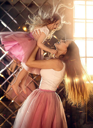Парные розовые пышные юбки напрокат для мамы и дочки