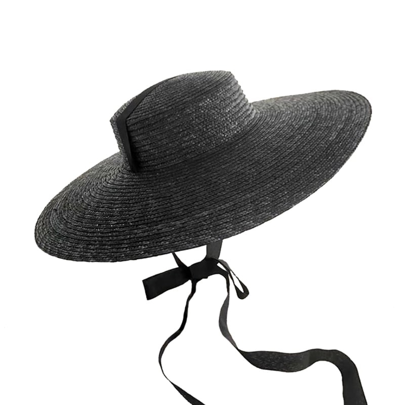 черная соломенная шляпа