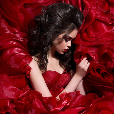 Платье с цветами красного цвета напрокат для фотосессии