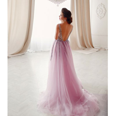 Розовое сверкающее платье с пайетками напрокат
