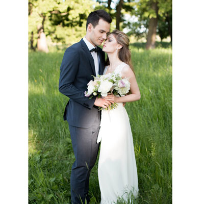 Белое свадебное платье с кружевом бисером напрокат для фотосессии