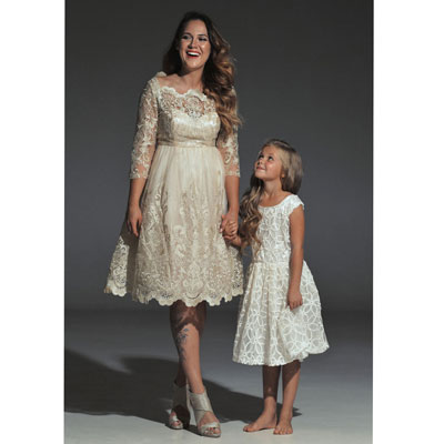 Комплект кружевных платьев для мамы и дочки для фотосессии