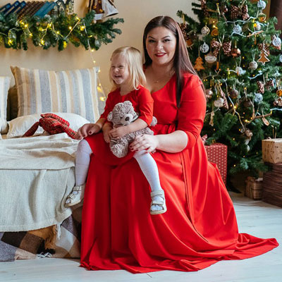 Парный комплект красных платьев мама и дочка для фотосессии