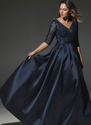 Длинное темно-синее атласное платье напрокат