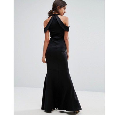 Черное обтягивающее платье напрокат для фотосессии
